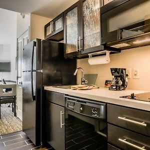 King Studio Hearing accessible